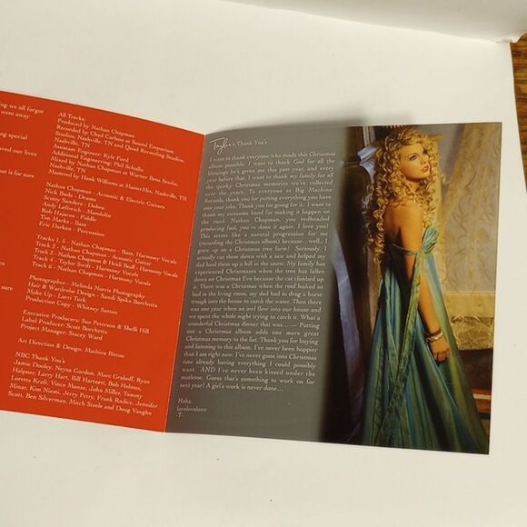 Taylor Swift First Edition 2007 Sounds of the Season Christmas Holiday CD - Picture 9 of 10